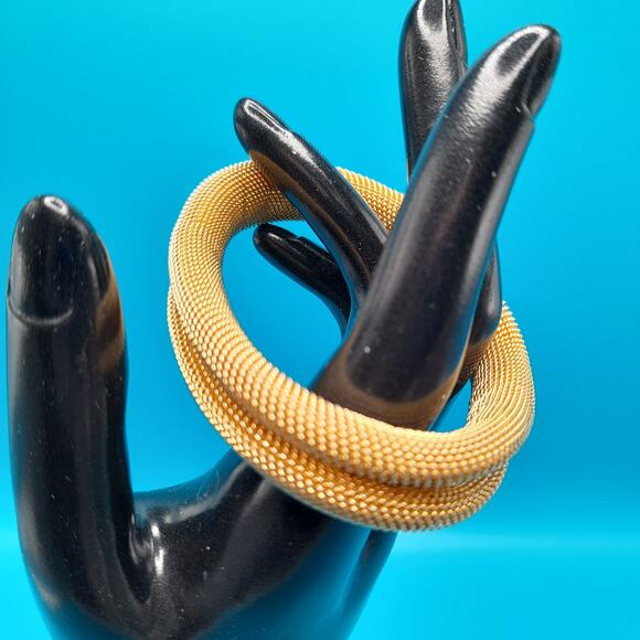 Vintage Gold Tone Mesh Bangle Bracelet, 7", Mid-Century - Picture 4 of 10